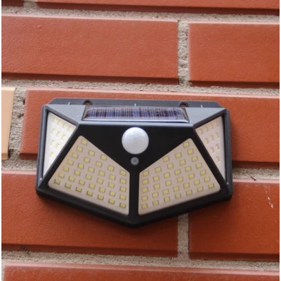 Set 4 Lampi ULTRA 100 LED Solare cu senzor de miscare si lumina 3 moduri ILUMINARE