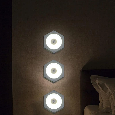 Set 3 Lampi Hexagonale LED Cob cu telecomanda si Butoane individuale Set 3 Lampi Hexagonale LED Cob cu telecomanda si Butoane individuale