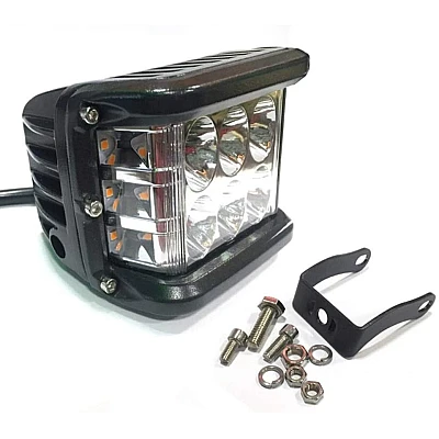Proiector 45W Stroboscop Galben pe Laterale Proiector 45W Stroboscop Galben pe Laterale