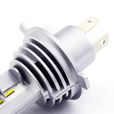 Set 2 Lampi LED M3 H4 cu doua faze putere 55W temperatura 6500K lumina alba Set 2 Lampi LED M3 H4 cu doua faze putere 55W temperatura 6500K lumina alba
