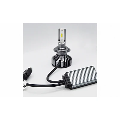 Set 2 becuri LED H4 auto cu doua faze F2 H4 putere 100W Set 2 becuri LED H4 auto cu doua faze F2 H4 putere 100W