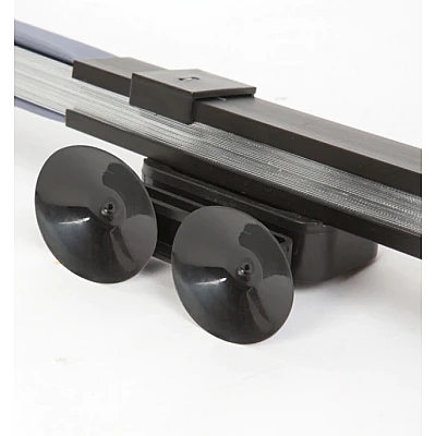 Parasolar auto retractabil impotriva razelor UV fixare prin ventuze 70 cm Parasolar auto retractabil impotriva razelor UV fixare prin ventuze 70 cm