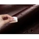 Sul autoadeziv din piele ecologica (imitatie piele) 0.75 x 2.5m Wenghe (Maro inchis) cu textura Sul autoadeziv din piele ecologica (imitatie piele) 0.75 x 2.5m Wenghe (Maro inchis) cu textura