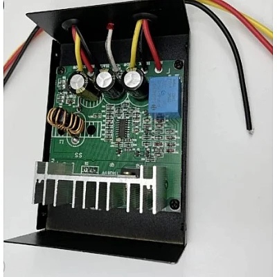 Convertor Auto 60A pentru Tensiune 24V - 12V Convertor Auto 60A pentru Tensiune 24V - 12V