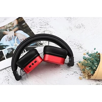 Casti wireless stereo Q EJ079 efect metalic pliabile culoare rosu / negru Casti wireless stereo Q EJ079 efect metalic pliabile culoare rosu / negru