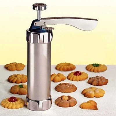 Presa de fursecuri si biscuiti cu 10 de forme incluse Presa de fursecuri si biscuiti cu 10 de forme incluse