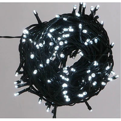 Instalatie liniara 100 LED 9m lumineaza intermitent ALB RECE Instalatie liniara 100 LED 9m lumineaza intermitent ALB RECE