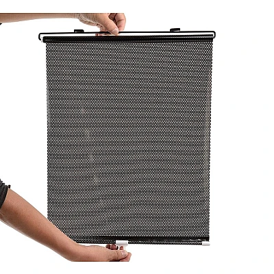 Parasolar auto cu ventuze retractabil negru 68 cm x 125 cm Parasolar auto cu ventuze retractabil negru 68 cm x 125 cm