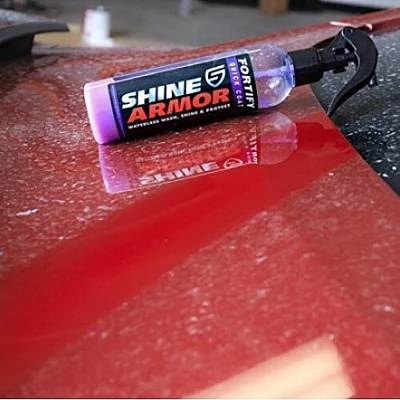 Kit Ceara Lichida Ceramica Efect Hidrofob 236ml SHINE ARMOR Kit Ceara Lichida Ceramica Efect Hidrofob 236ml SHINE ARMOR