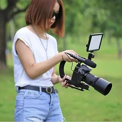 Suport mobil pentru videoclipuri AY-49U smartphone si DSLR Suport mobil pentru videoclipuri AY-49U smartphone si DSLR