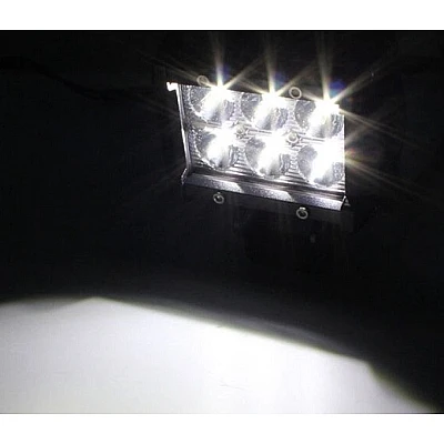 Proiector LED Auto Off Road 6 LED-uri 18W Dreptunghiular Proiector LED Auto Off Road 6 LED-uri 18W Dreptunghiular