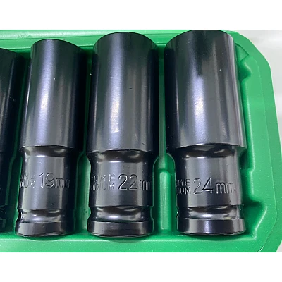 Trusa Chei Tubulare Impact - 10 Tubulare 1/2 8 - 24 Mm Cutie Rosu/Verde Trusa Chei Tubulare Impact - 10 Tubulare 1/2 8 - 24 Mm Cutie Rosu/Verde
