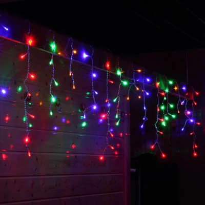 UB Instalatie 093 MULTICOLORA cu 100 LED tip TURTURI 5mX0.6m interconectabil UB Instalatie 093 MULTICOLORA cu 100 LED tip TURTURI 5mX0.6m interconectabil