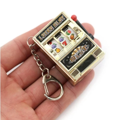 Breloc JackPot interactiv cu maneta Functionala 6 x 4 cm
