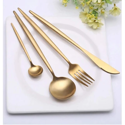 Set de 4 piese tacamuri in stil portughez- culoare auriu