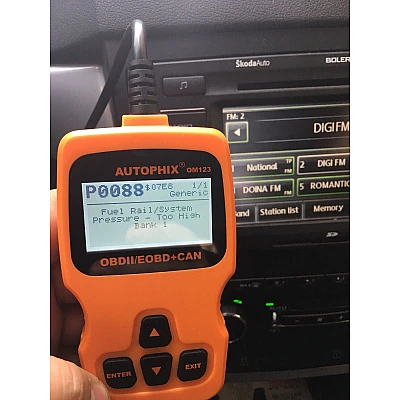 Obd 2 Tester / Diagnoza OM123 Profesional Auto Universal Obd 2 Tester / Diagnoza OM123 Profesional Auto Universal