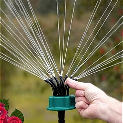 Aspersor de gradina cu 12 furtunuri flexibile semi-ajustabile Aspersor de gradina cu 12 furtunuri flexibile semi-ajustabile