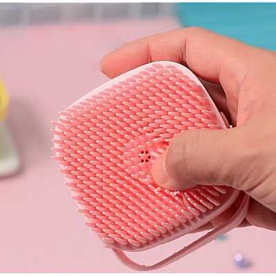 Set 2 x Burete de baie din silicon cu rezervor pentru gel de dus / sampon Set 2 x Burete de baie din silicon cu rezervor pentru gel de dus / sampon
