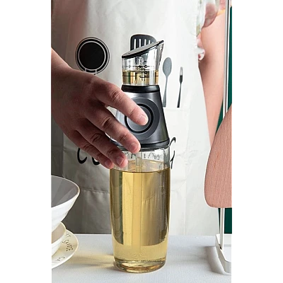 Dispenser pentru ulei si otet 500 ml cu buton Dispenser pentru ulei si otet 500 ml cu buton