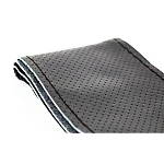 Husa volan Neagra cu ac si ata imitatie piele Husa volan Neagra cu ac si ata imitatie piele