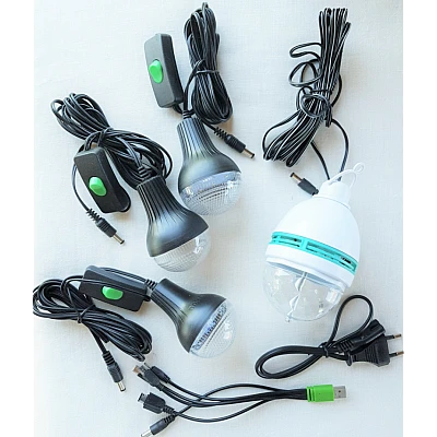 Kit solar GD-Lite 1000A dotat cu dispozitive USB cu 4 becuri LED + Acumulator de mare capacitate + RADIO Kit solar GD-Lite 1000A dotat cu dispozitive USB cu 4 becuri LED + Acumulator de mare capacitate + RADIO