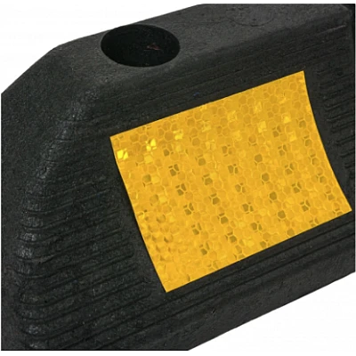 Opritor roti auto reflectorizant pentru parcare sau blocare roti Opritor roti auto reflectorizant pentru parcare sau blocare roti