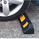 Opritor roti auto reflectorizant pentru parcare sau blocare roti Opritor roti auto reflectorizant pentru parcare sau blocare roti