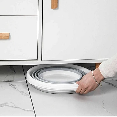 Galeata pliabila din silicon si plastic 10 L Galeata pliabila din silicon si plastic 10 L