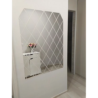 Set 58 Oglinzi Acrilice Autoadezive Luxer Model Romb dimensiune set 1 Metru partat 100 X 100 cm Set 58 Oglinzi Acrilice Autoadezive Luxer Model Romb dimensiune set 1 Metru partat 100 X 100 cm