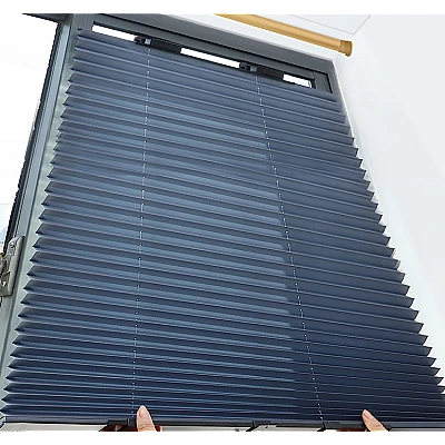 Parasolar auto tip jaluzea cu ventuze 150 x 70 x 6 cm Gri