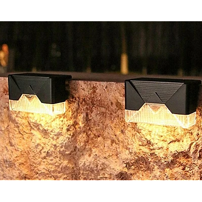 Set 4 Lampi Solare pentru Gard si Stalp cu Senzor de Miscare Set 4 Lampi Solare pentru Gard si Stalp cu Senzor de Miscare
