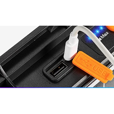 Proiector solar cu LED uri de mare putere si functie Power Bank W877 3 Proiector solar cu LED uri de mare putere si functie Power Bank W877 3