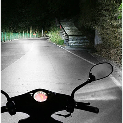 Bec Led H4 MOTO cu doua faze 3030 cu 61 LED SMD temperatura 6000k putere 160W 15000 lm Bec Led H4 MOTO cu doua faze 3030 cu 61 LED SMD temperatura 6000k putere 160W 15000 lm