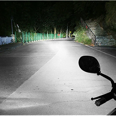 Bec Led H4 MOTO cu doua faze 3030 cu 61 LED SMD temperatura 6000k putere 160W 15000 lm Bec Led H4 MOTO cu doua faze 3030 cu 61 LED SMD temperatura 6000k putere 160W 15000 lm