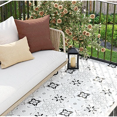 Set 12 placi autocolante din vinil 30 x 30 cm rezistente la apa model FLORAL ALB NEGRU DP0202