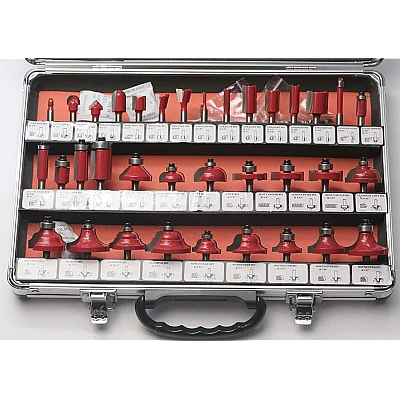 Set 35 Freze pentru lemn geanta aluminiu diametru 6 mm Set 35 Freze pentru lemn geanta aluminiu diametru 6 mm