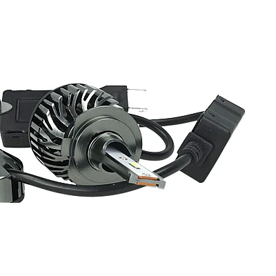 Set becuri H4 V68 24V putere 120W 1200Lm Set becuri H4 V68 24V putere 120W 1200Lm
