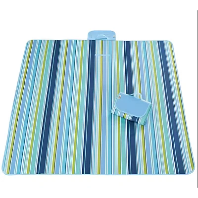 Patura de plaja/picnic tip geanta impermeabila cu dungi 130x150cm Patura de plaja/picnic tip geanta impermeabila cu dungi 130x150cm