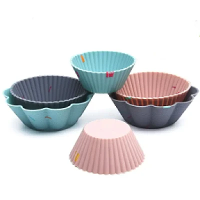 Set 6 forme silicon pentru briose modele diferite Set 6 forme silicon pentru briose modele diferite