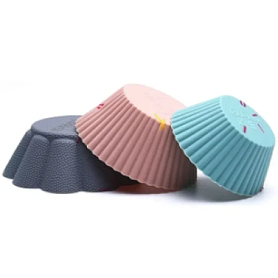 Set 6 forme silicon pentru briose modele diferite Set 6 forme silicon pentru briose modele diferite