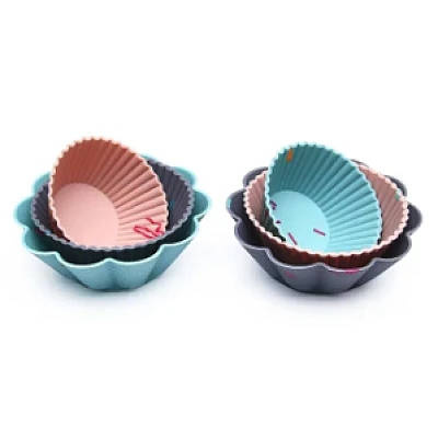 Set 6 forme silicon pentru briose modele diferite Set 6 forme silicon pentru briose modele diferite