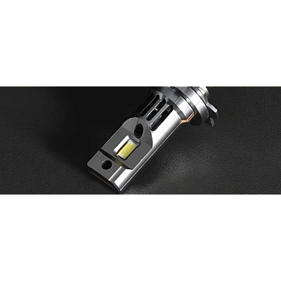Set 2 becuri LED H7 cu ventilator 60W/set 12V Set 2 becuri LED H7 cu ventilator 60W/set 12V