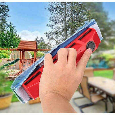 Dispozitiv magnetic special pentru curatatea geamurilor ROSU Dispozitiv magnetic special pentru curatatea geamurilor ROSU