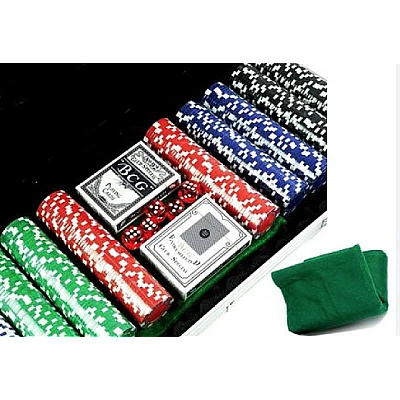 Set Joc de Poker cu 500 Jetoane si Valiza Aluminiu + Accesorii Complete Set Joc de Poker cu 500 Jetoane si Valiza Aluminiu + Accesorii Complete