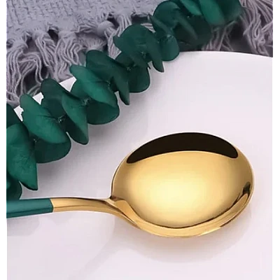 Set de 24 tacamuri elegante si rafinate cu un finisaj luxos VERDE cu AURIU Set de 24 tacamuri elegante si rafinate cu un finisaj luxos VERDE cu AURIU