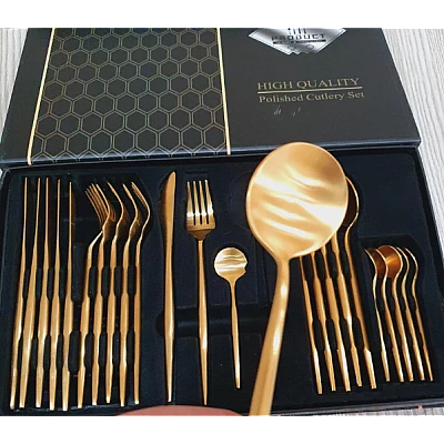 Set de 24 tacamuri elegante si rafinate cu un finisaj luxos AURII Set de 24 tacamuri elegante si rafinate cu un finisaj luxos AURII