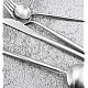 Set de 24 tacamuri elegante si rafinate cu un finisaj luxos ARGINTII Set de 24 tacamuri elegante si rafinate cu un finisaj luxos ARGINTII