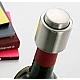 Set 2 bucati DOP cu buton pentru sticla de vin din metal Set 2 bucati DOP cu buton pentru sticla de vin din metal