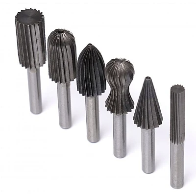Set de 6 freze pentru metal diferite modele coada de 6mm Set de 6 freze pentru metal diferite modele coada de 6mm