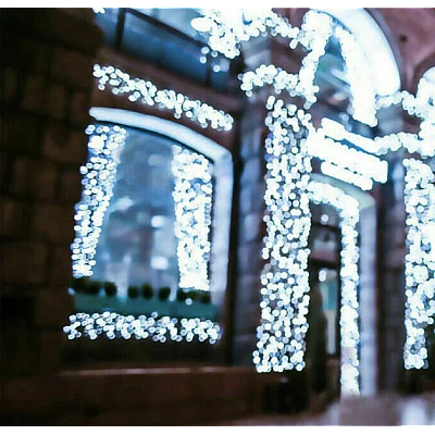 Instalatie solara 1000 LED de 100 metri cu telecomanda pentru exterior ALB RECE HS Instalatie solara 1000 LED de 100 metri cu telecomanda pentru exterior ALB RECE HS